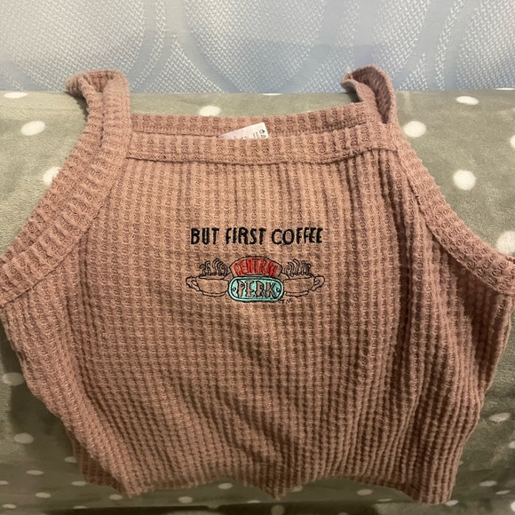 Pink tank top - Picture 3 of 3